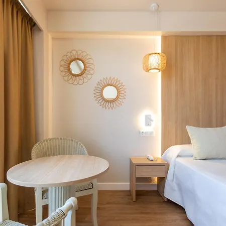 Готель Ona Palmira Paradise Paguera