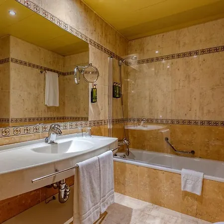 Ona Palmira Paradise Paguera Hotel 4*