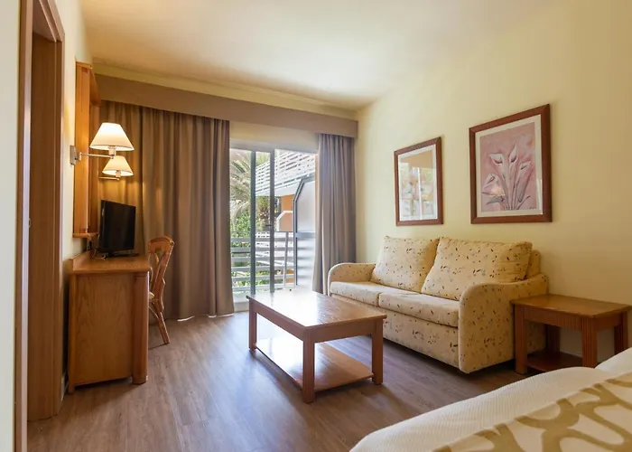 Ona Palmira Paradise Peguera