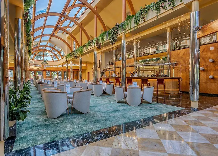 Ona Palmira Paradise Hotel