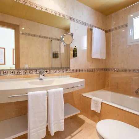 Ona Palmira Paradise Paguera 4* باغيرا