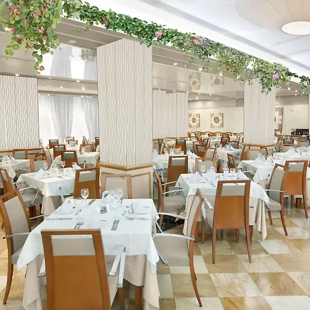 Ona Palmira Paradise 4*