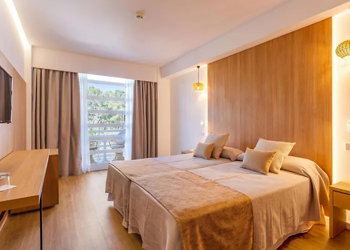 Ona Palmira Paradise מלון