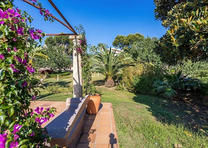 Ona Palmira Paradise מלון